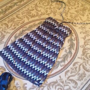 Ladies chevron 👗in size small ties at neck